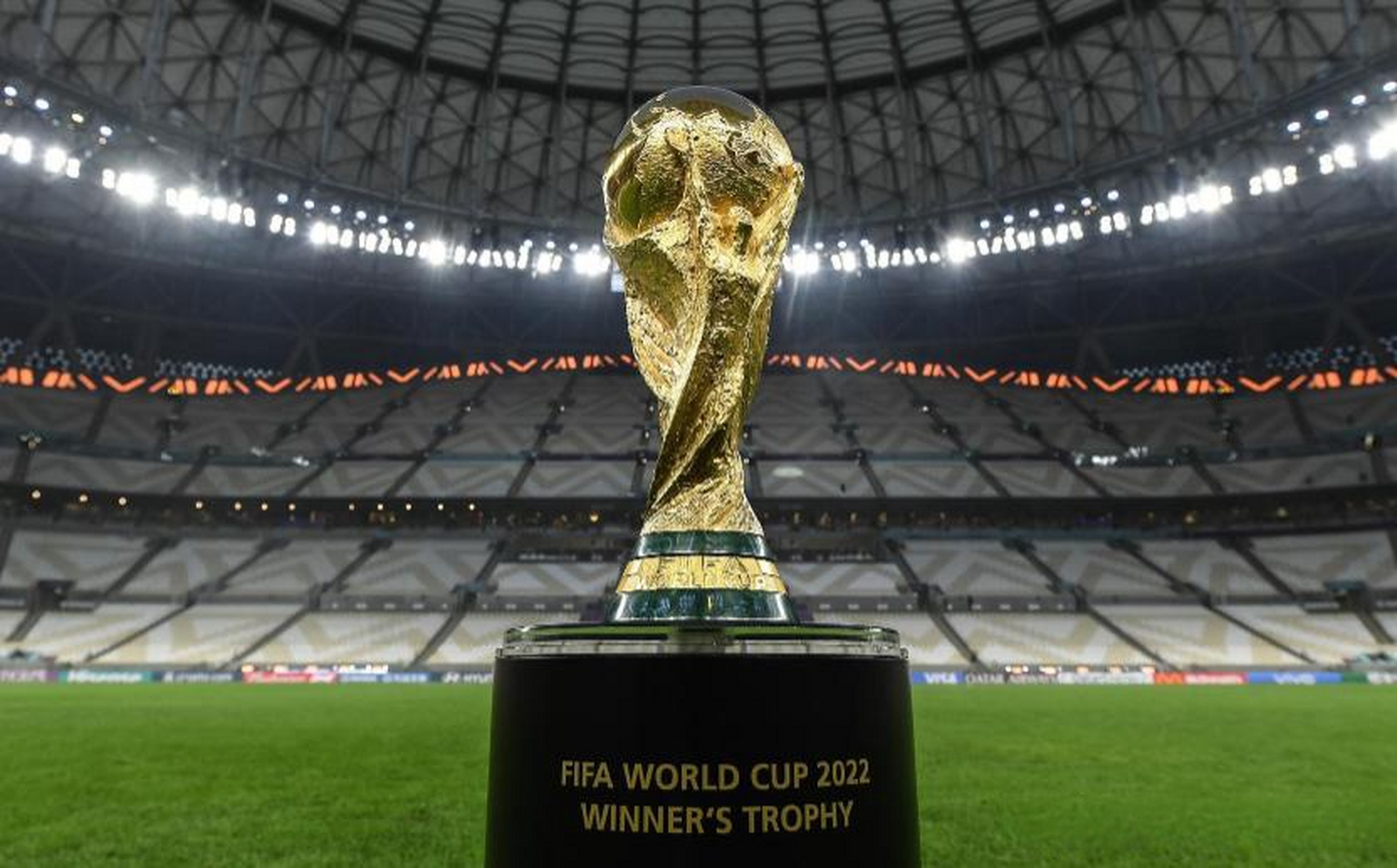 兰特不仅在 兰特不仅在